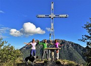 39 Alla croce  del Monte Castello (1425 m)